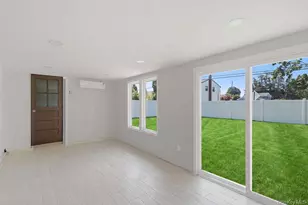 56 Summer Ln, Hicksville, NY 11801 - Photo 18