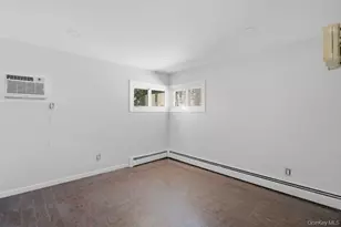 56 Summer Ln, Hicksville, NY 11801 - Photo 10