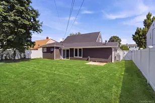 56 Summer Ln, Hicksville, NY 11801 - Photo 22