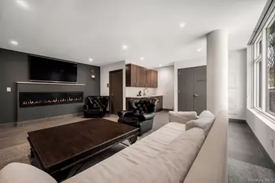 2815 35th Street #5A, Astoria, NY 11103 - Photo 8