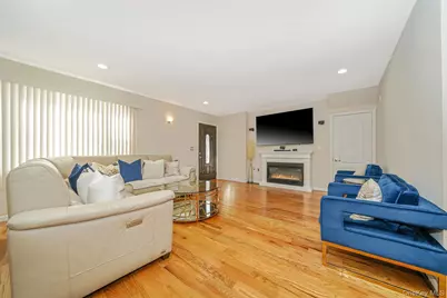 253-07 Memphis Avenue, Rosedale, NY 11422 - Photo 12