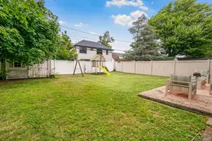 68 Cliff Dr, Hicksville, NY 11801 - Photo 20