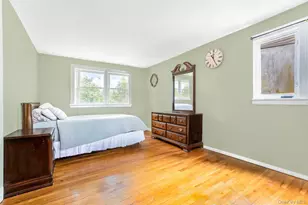 68 Cliff Dr, Hicksville, NY 11801 - Photo 14