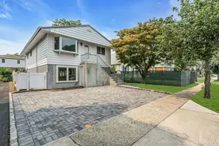 69 Edgewood Rd, Port Washington, NY 11050 - Photo 2