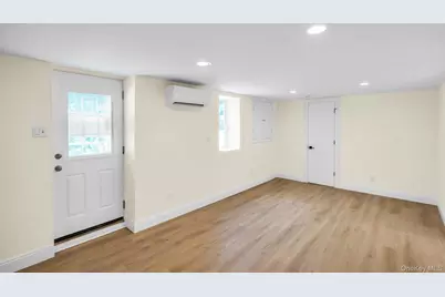 69 Edgewood Road #B, Port Washington, NY 11050 - Photo 4
