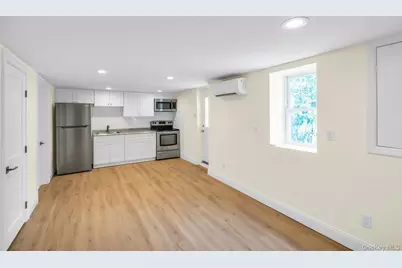 69 Edgewood Road #B, Port Washington, NY 11050 - Photo 6