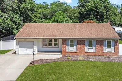 93 Raynor Road, Ridge, NY 11961 - Photo 4