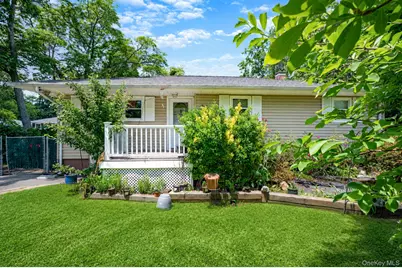 71 Pinewood Drive, Shirley, NY 11967 - Photo 2