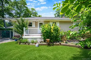 71 Pinewood Dr, Shirley, NY 11967 - Photo 2
