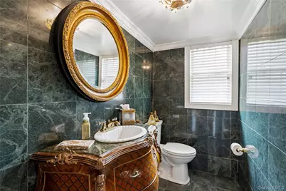 50 Flamingo Road, Roslyn, NY 11576 - Photo 22