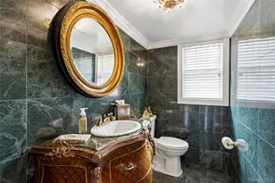 50 Flamingo Rd, Roslyn, NY 11576 - Photo 22