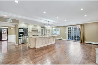 20 Sagamore Way S, Jericho, NY 11753 - Photo 12