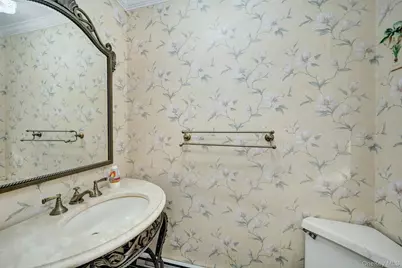 20 Sagamore Way S, Jericho, NY 11753 - Photo 16