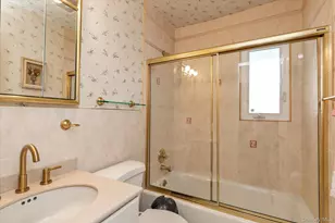 810 Ibsen St, Woodmere, NY 11598 - Photo 12