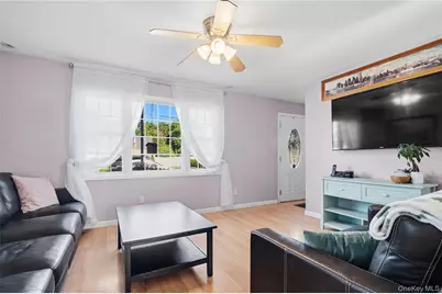 1228 Hyman Avenue, Bay Shore, NY 11706 - Photo 4