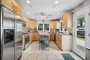 1228 Hyman Ave, Bay Shore, NY 11706 - Photo 10