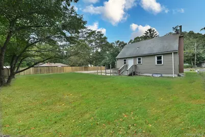 80 Norfleet Lane, Coram, NY 11727 - Photo 12