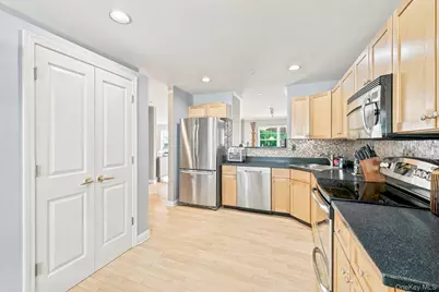 15 Winding Ridge Road, White Plains, NY 10603 - Photo 18