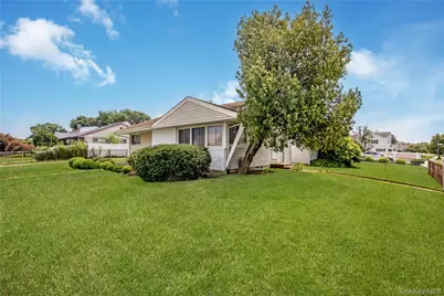 2 Mozart Lane, Bethpage, NY 11714 - Photo 2