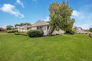 2 Mozart Ln, Bethpage, NY 11714 - Photo 2