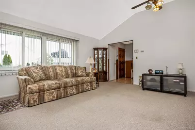 2 Mozart Lane, Bethpage, NY 11714 - Photo 4