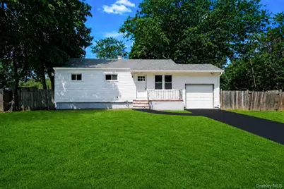 948 Walker Street, Bellport, NY 11713 - Photo 1