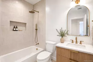101 Home St, Bellmore, NY 11710 - Photo 8