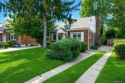 45 Park Circle, New Hyde Park, NY 11040 - Photo 1