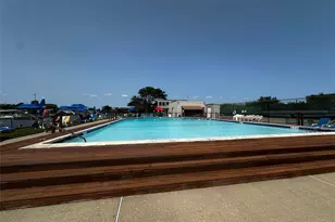 445 Mariners Way, Copiague, NY 11726 - Photo 10