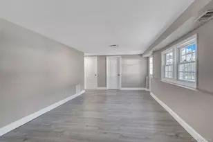 128 W 17th St, Deer Park, NY 11729 - Photo 20