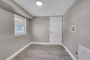 128 W 17th St, Deer Park, NY 11729 - Photo 22
