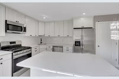 128 W 17th Street, Deer Park, NY 11729 - Photo 10