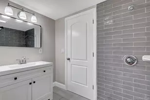 128 W 17th St, Deer Park, NY 11729 - Photo 24