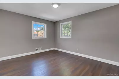128 W 17th Street, Deer Park, NY 11729 - Photo 16