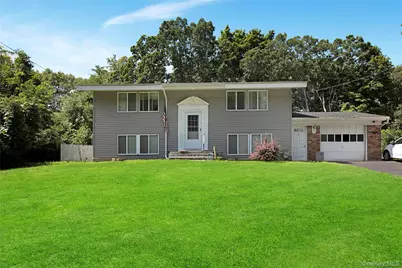12 Deer Lane, East Setauket, NY 11733 - Photo 1