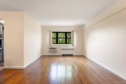 1910 Pelham Parkway S #5C, Bronx, NY 10461 - Photo 6