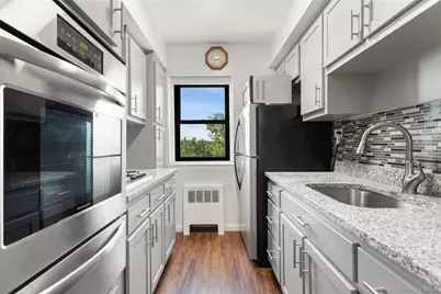 1910 Pelham Parkway S #5C, Bronx, NY 10461 - Photo 12