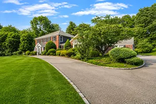 10 Springmeadow Dr, Kings Park, NY 11754 - Photo 2