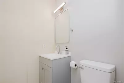 50 Dekalb Avenue #E10, White Plains, NY 10603 - Photo 12