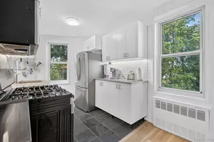 241-20 Northern Blvd, Little Neck, NY 11362 - Photo 16