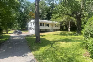 15 Vandewater Dr, Wappingers Falls, NY 12590 - Photo 2