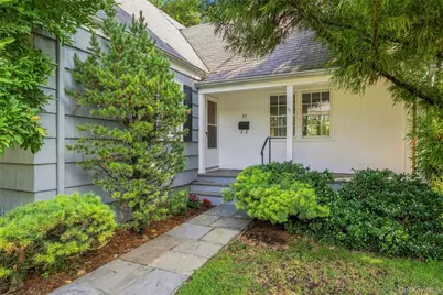 20 Bird Place, White Plains, NY 10605 - Photo 2
