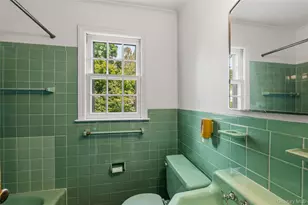 20 Bird Pl, White Plains, NY 10605 - Photo 16