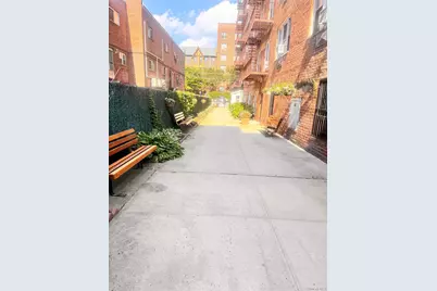 34-20 Parsons Boulevard #2H, Flushing, NY 11354 - Photo 12
