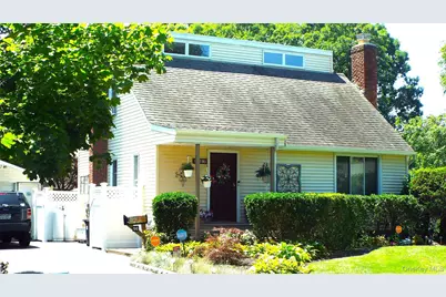 96 Chenango Drive, Bay Shore, NY 11706 - Photo 2
