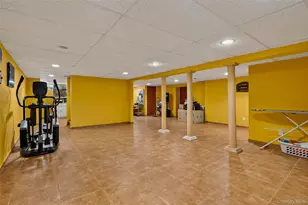 696 Hewlett St, Franklin Square, NY 11010 - Photo 38