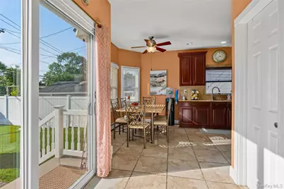 696 Hewlett Street, Franklin Square, NY 11010 - Photo 22