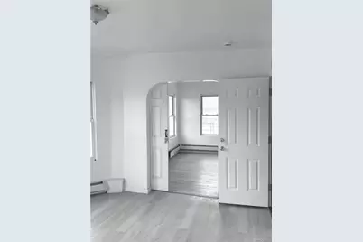 14-04 Dickens Street, Far Rockaway, NY 11691 - Photo 32