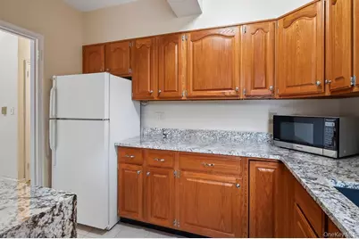 210 Pelham Road #2F, New Rochelle, NY 10805 - Photo 6