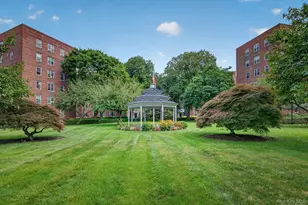 210 Pelham Rd, New Rochelle, NY 10805 - Photo 22